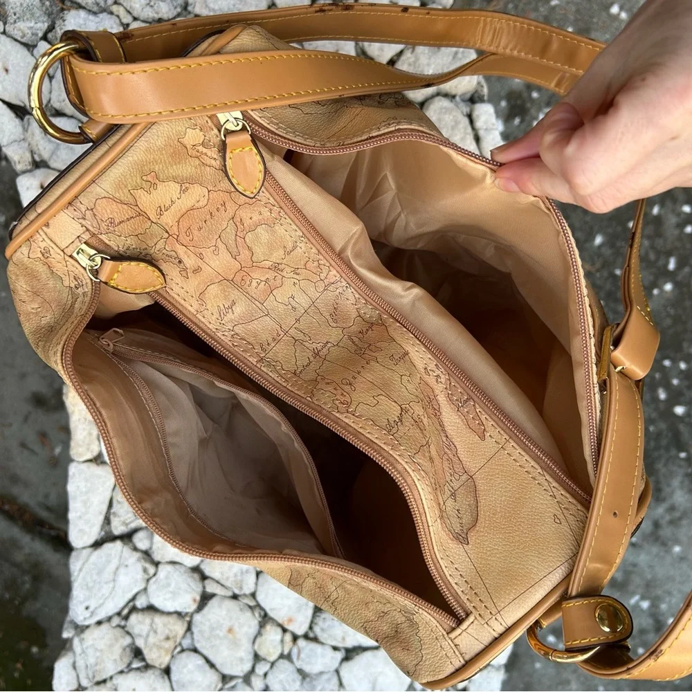 Map handbag - Picture 7 of 11